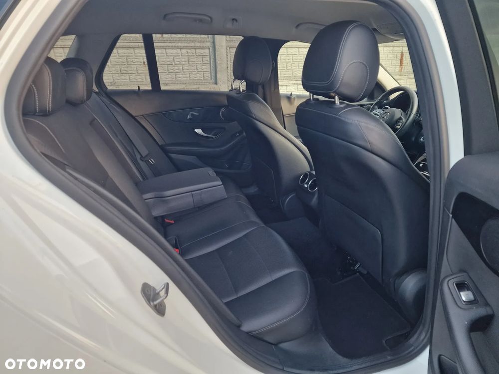 Mercedes-Benz Klasa C 180 d 9G-TRONIC Exclusive - 19