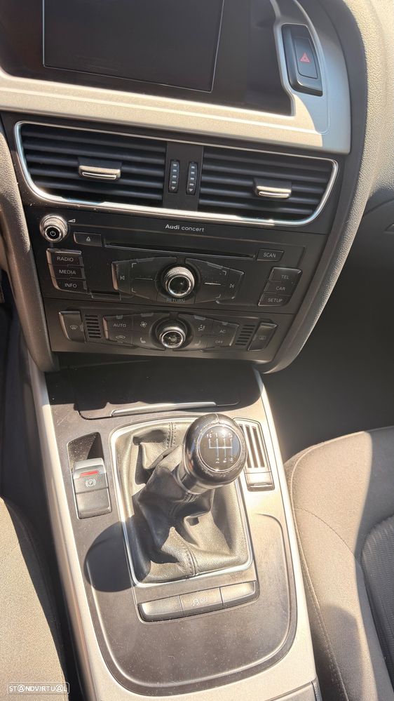 Audi A4 Avant 2.0 TDI DPF S line Sport Pack - 13