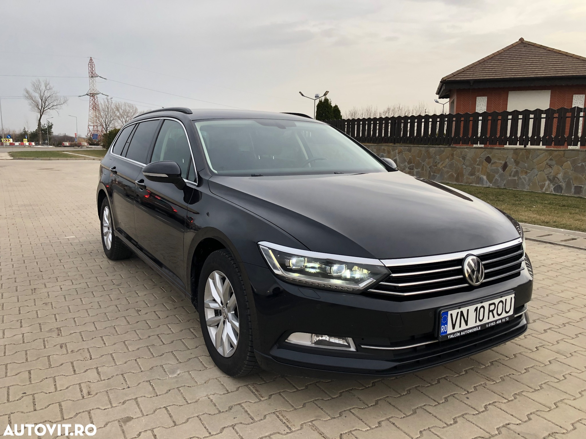 Volkswagen Passat Variant 1.6 TDI SCR DSG Business - 2