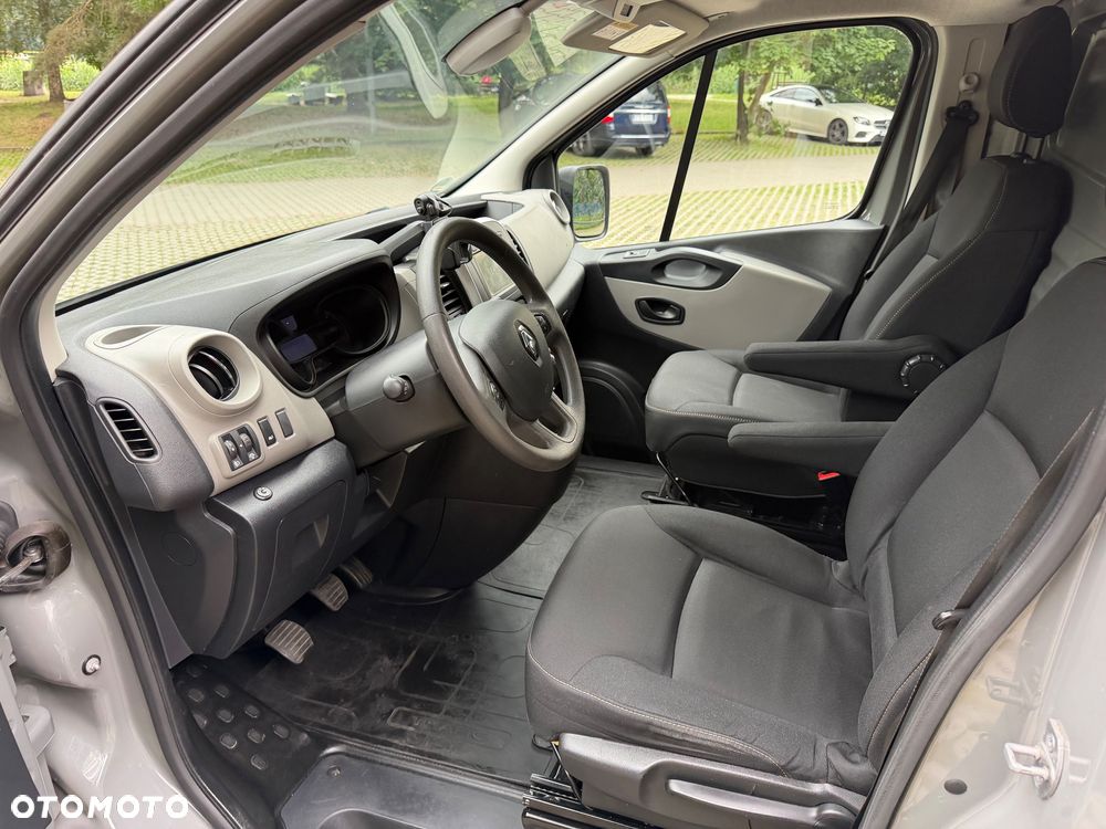 Renault Trafic - 23