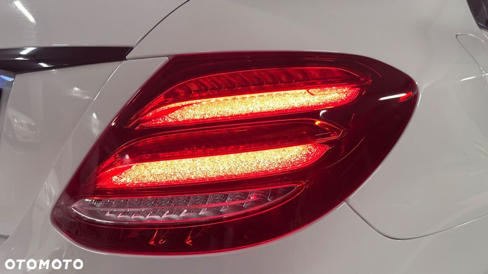Mercedes-Benz Klasa E 220 d Business Edition 9G-TRONIC - 7