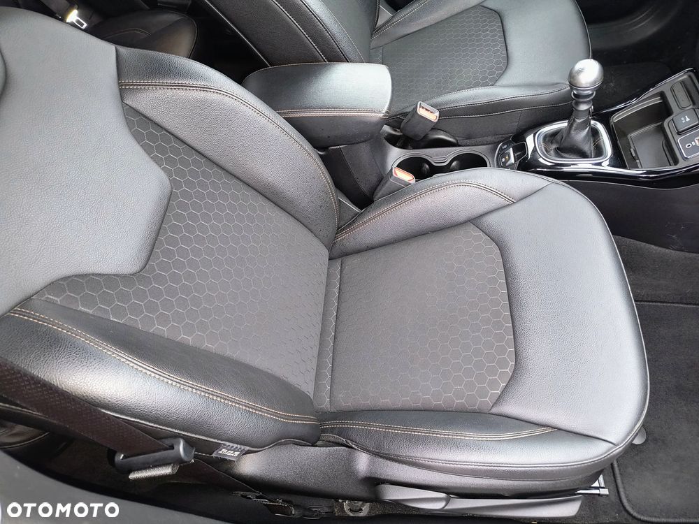 Jeep Compass 1.3 TMair Limited FWD S&S - 14