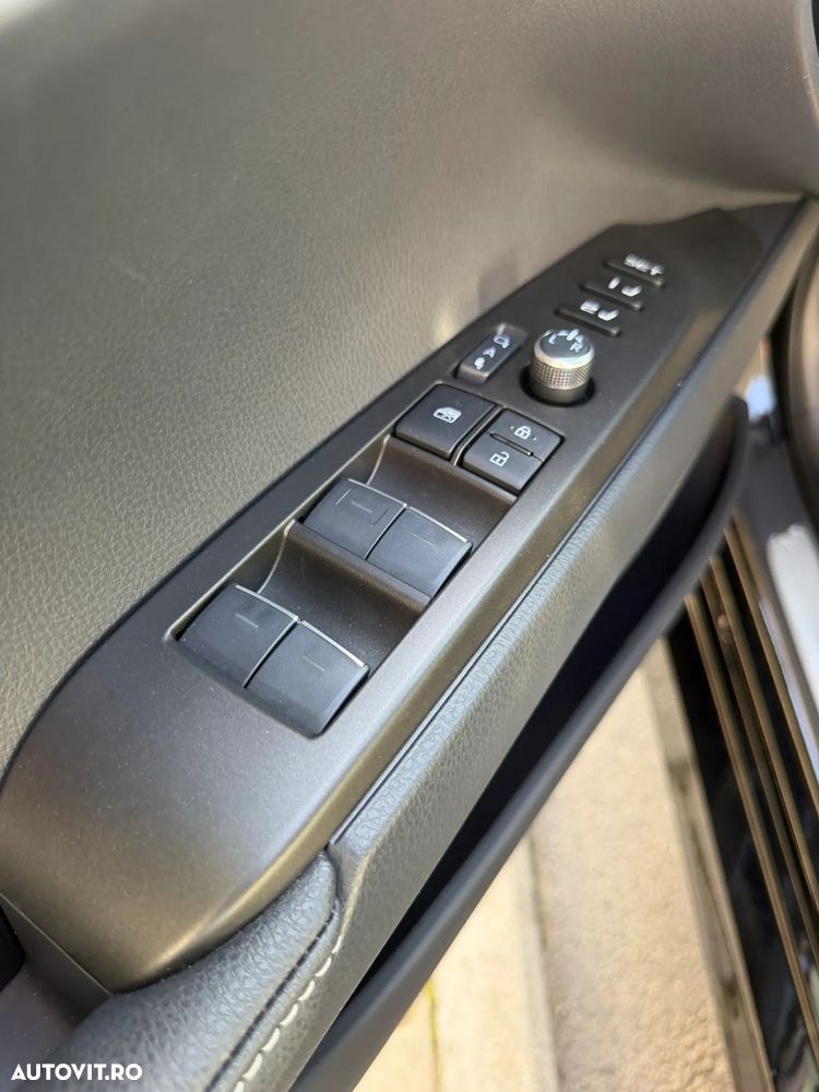 Toyota Camry 2.5 HEV Luxury - 9