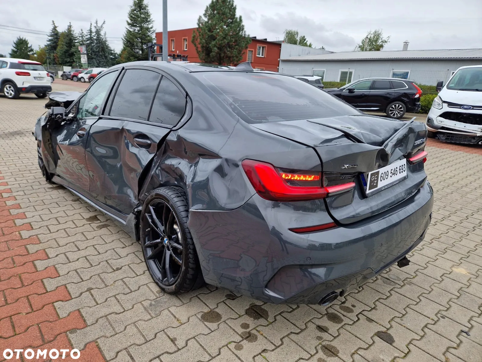 BMW Seria 3 320d M Sport - 3