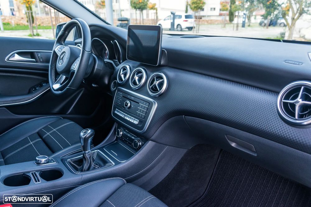 Mercedes-Benz A 180 d Urban - 18