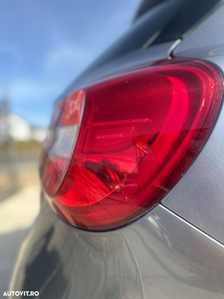 Mercedes-Benz GLA 180 d - 33