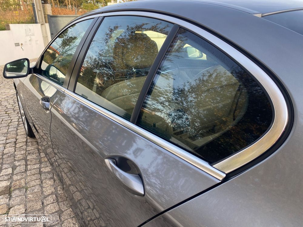 BMW 525 d Auto - 13