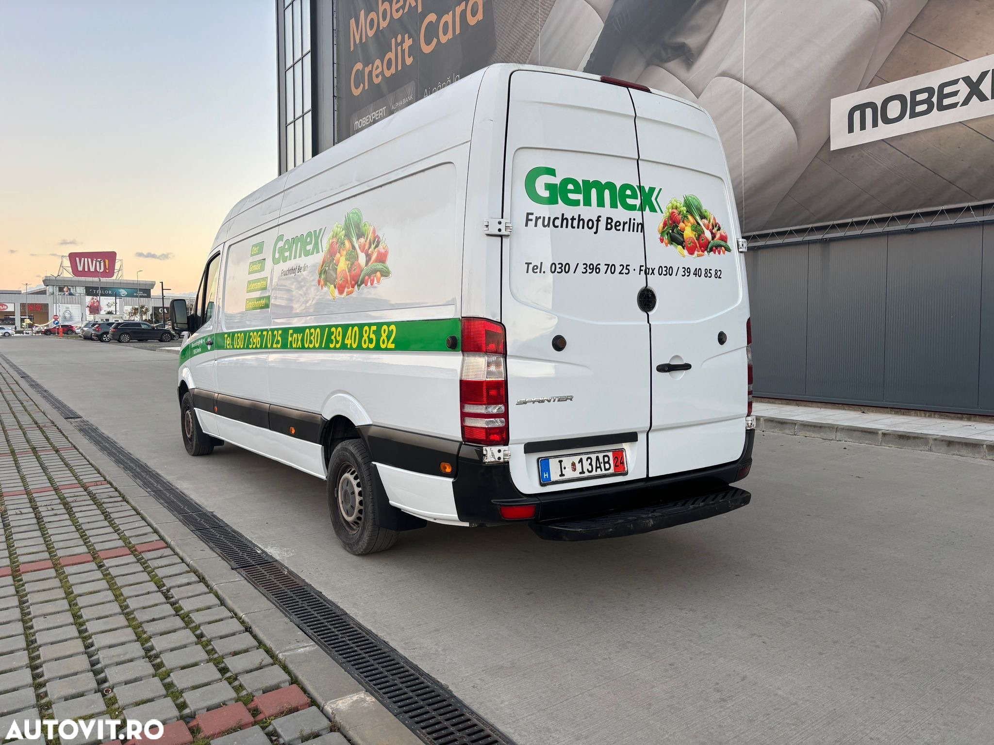 Mercedes-Benz Sprinter - 9