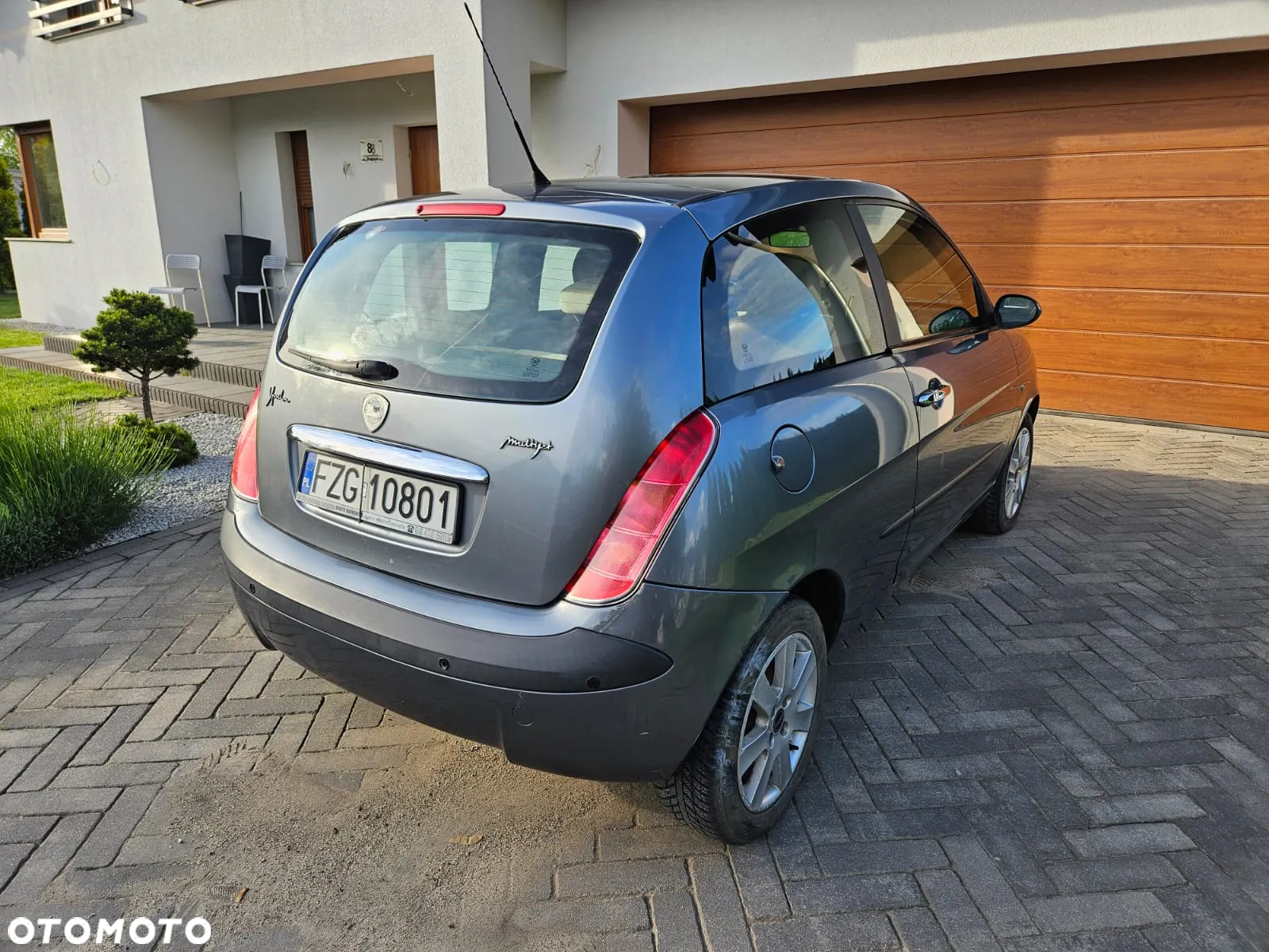 Lancia Ypsilon Y 1.3 16v Multijet Automatik Platino - 4