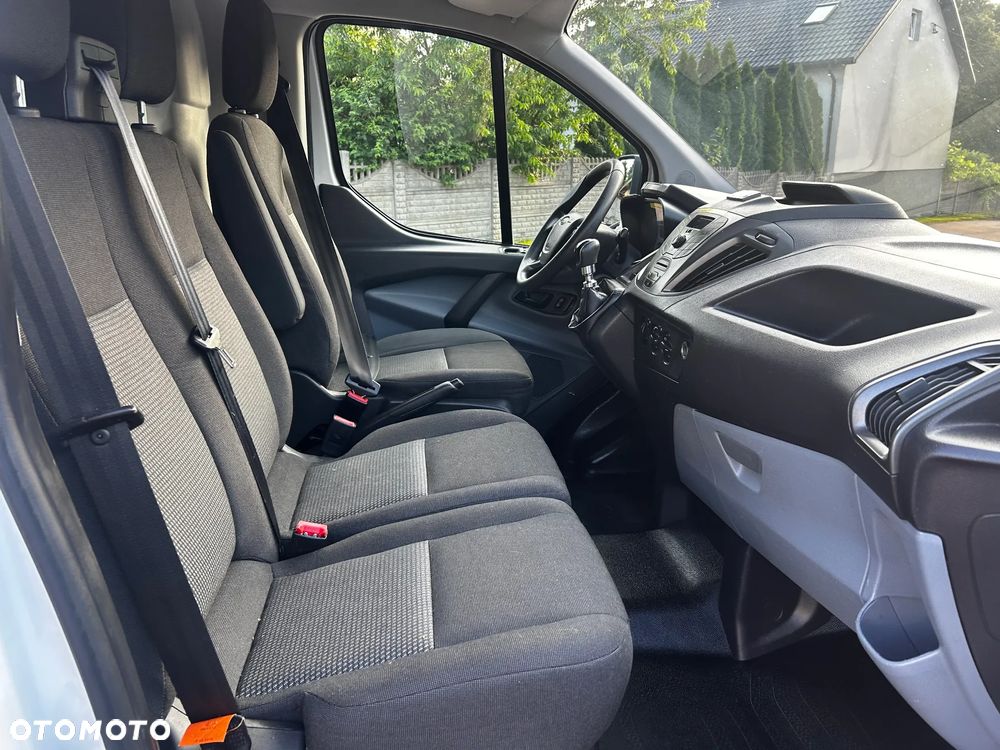 Ford TRANSIT CUSTOM - 22