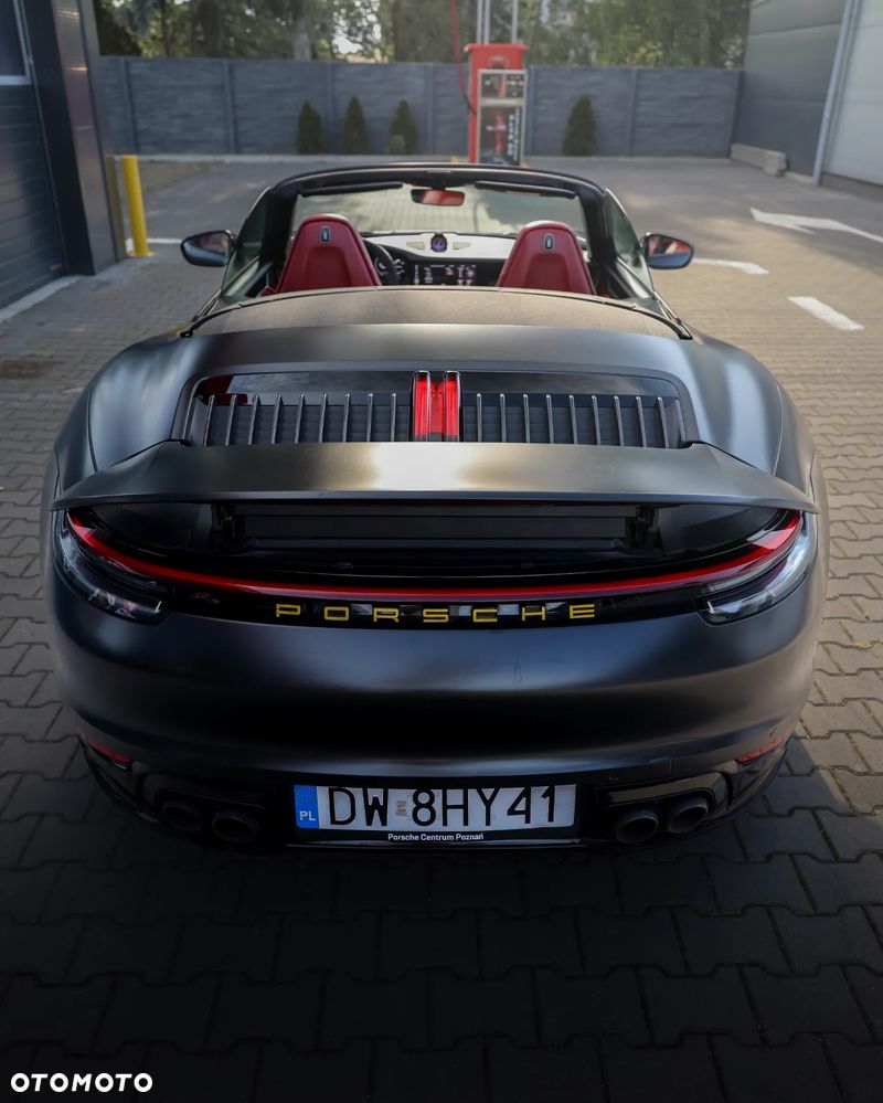 Porsche 911 Carrera 4 Cabrio - 18