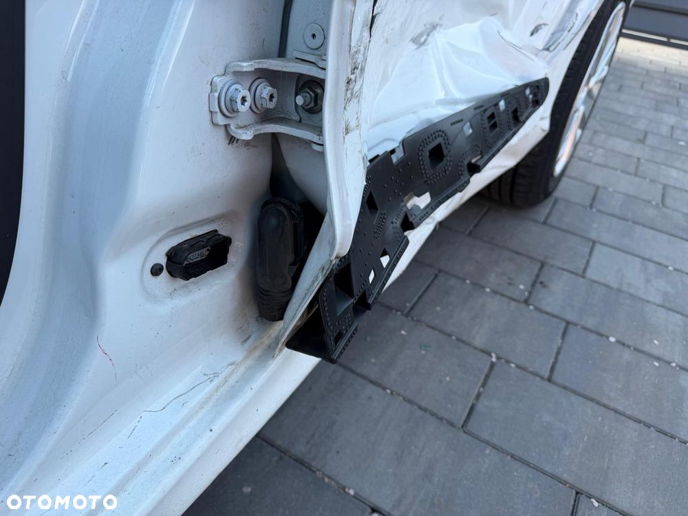 Renault Clio (Energy) TCe 90 Start & Stop INTENS - 21