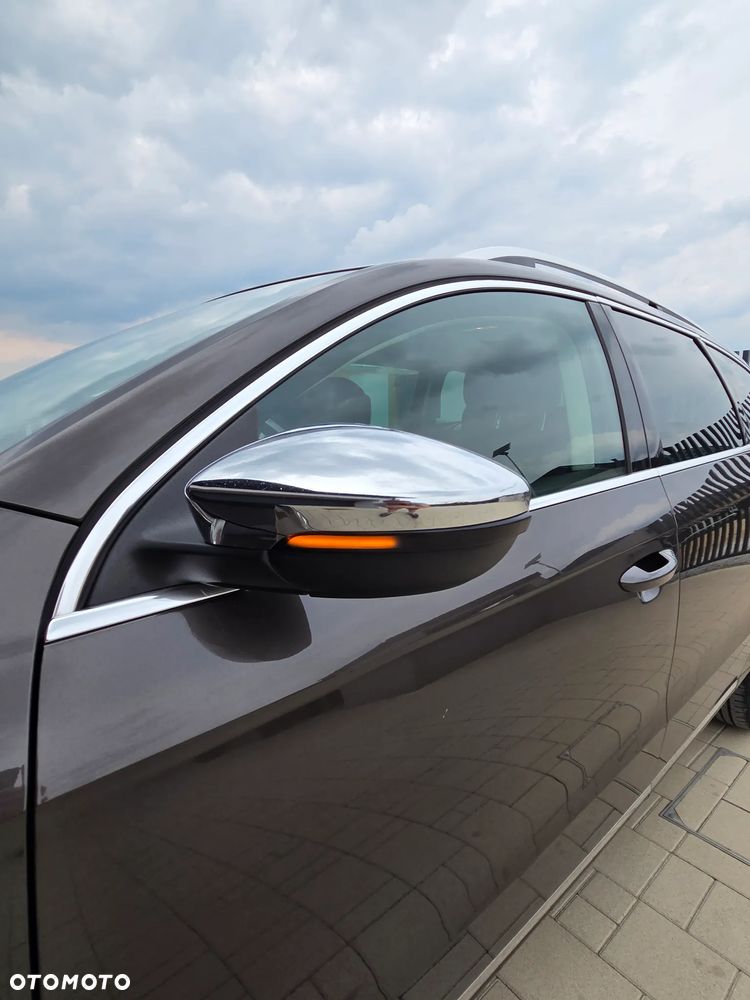 Volkswagen Passat - 4