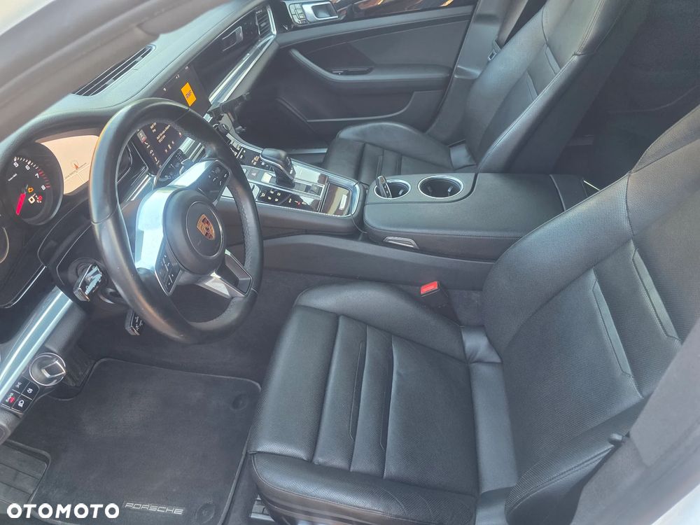 Porsche Panamera 4 Executive - 18