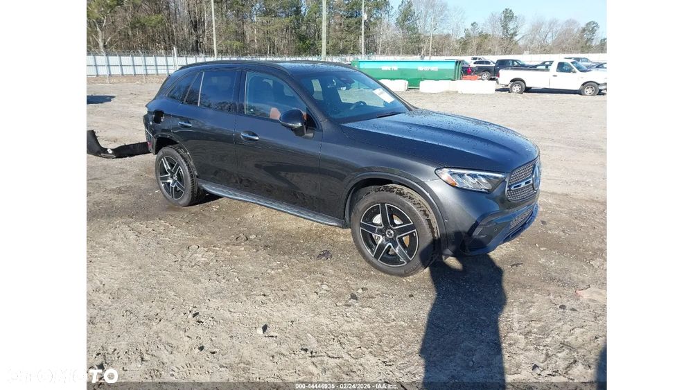 Mercedes-Benz GLC 300 4Matic 9G-TRONIC Edition AMG Line - 2