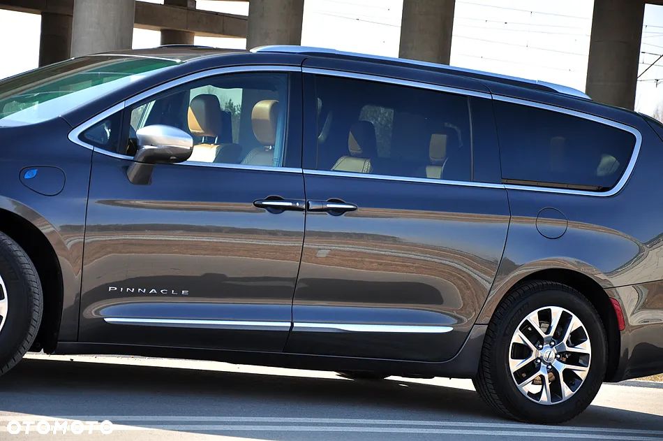 Chrysler Pacifica - 7