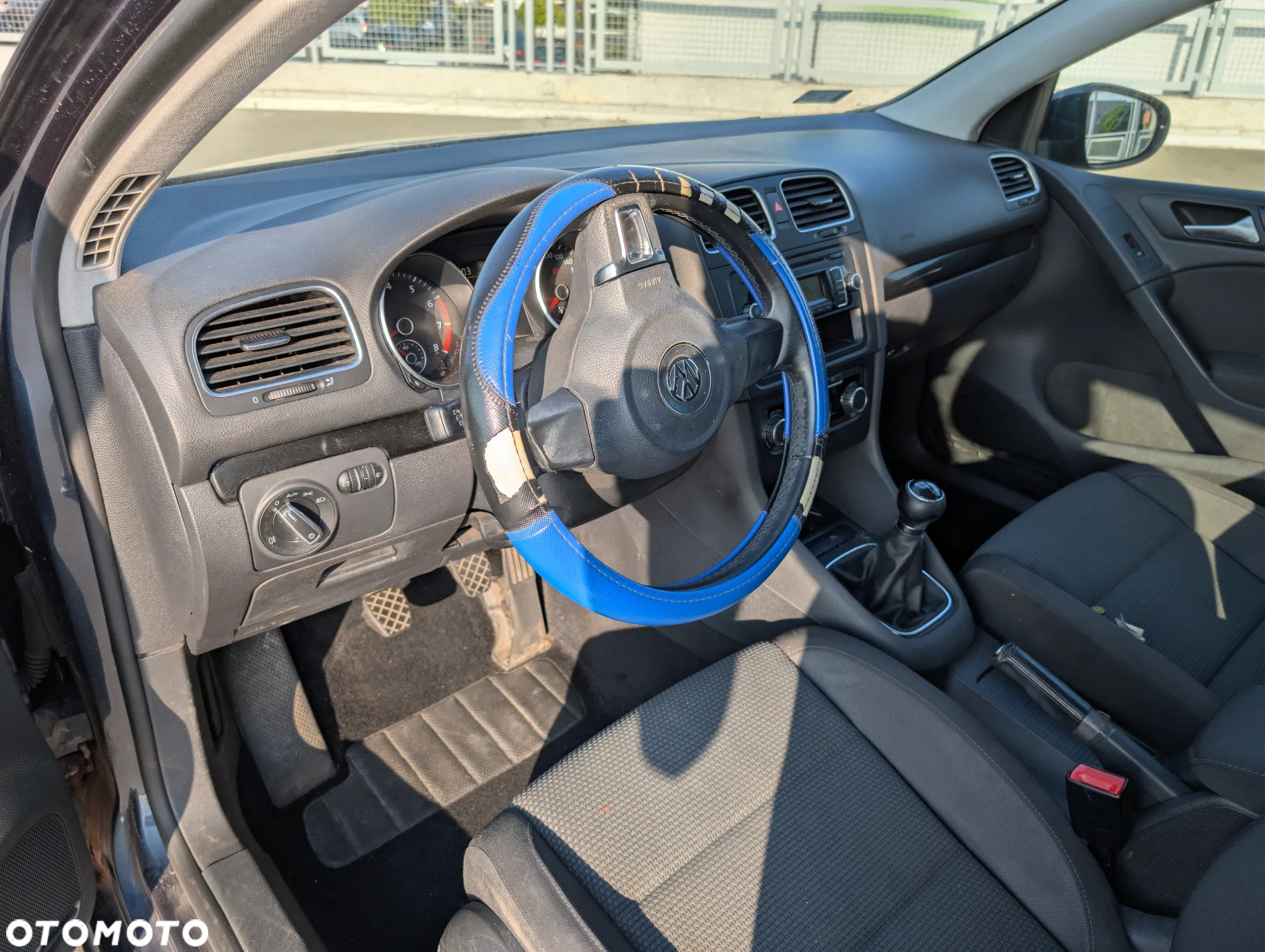 Volkswagen Golf - 11