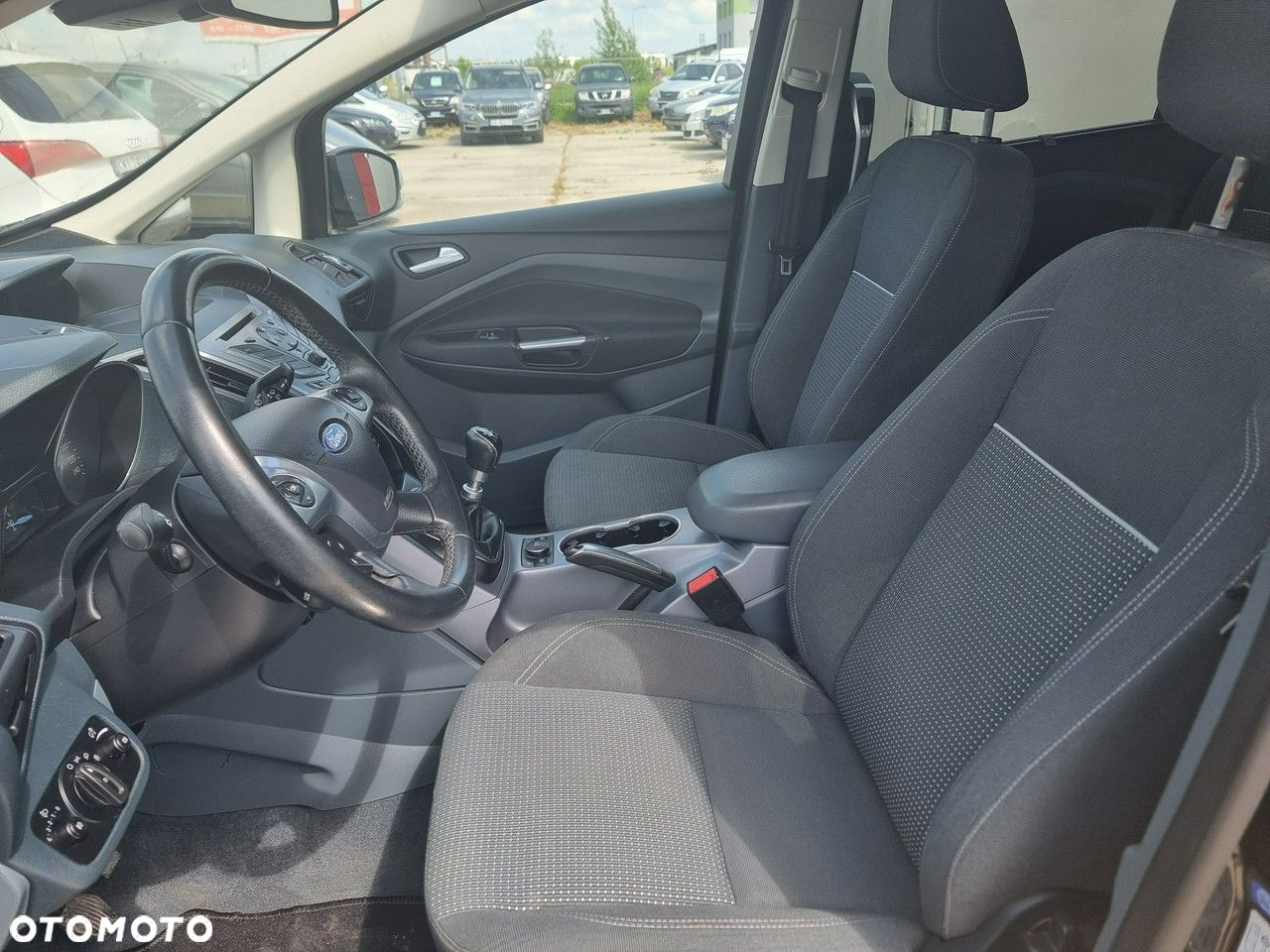 Ford Grand C-MAX - 10