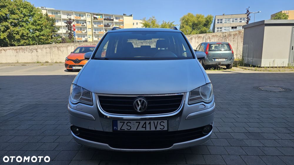 Volkswagen Touran - 2