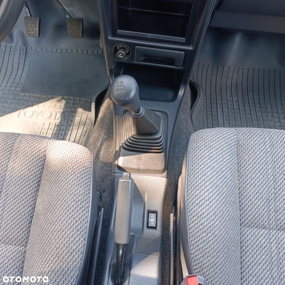 Toyota Corolla 1.3 DX - 9