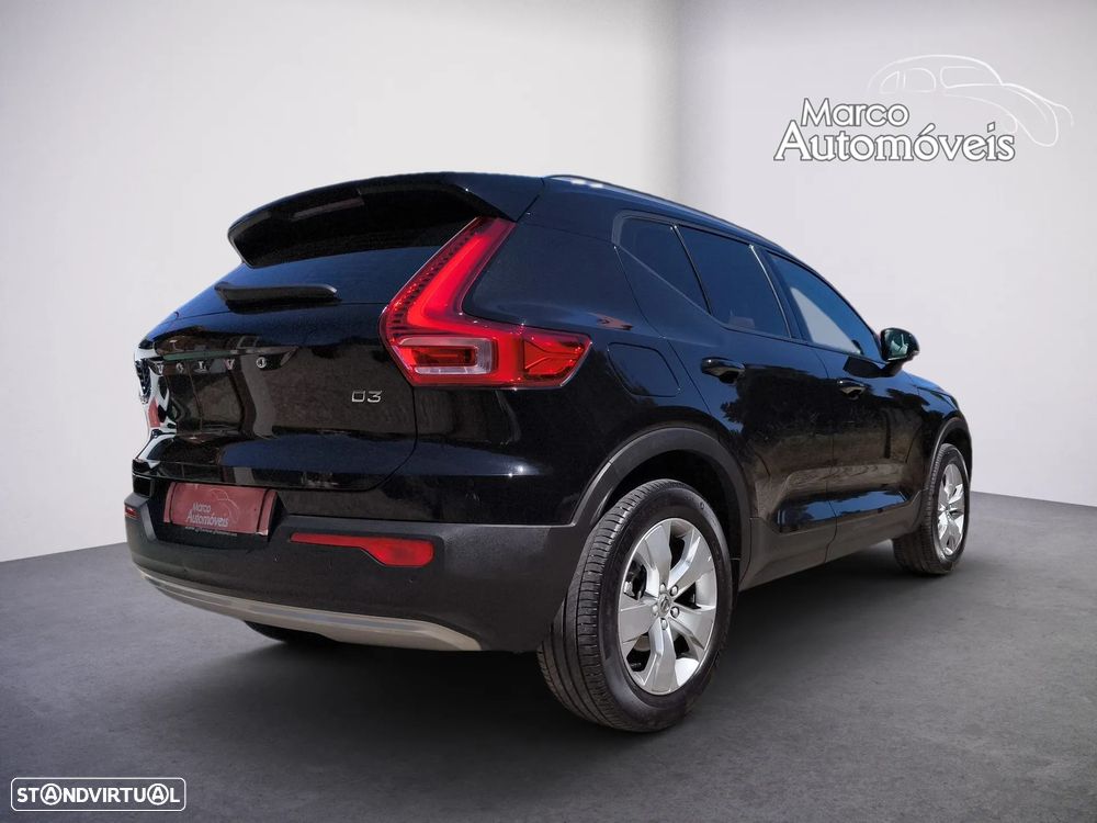Volvo XC 40 2.0 D3 Momentum Plus - 3