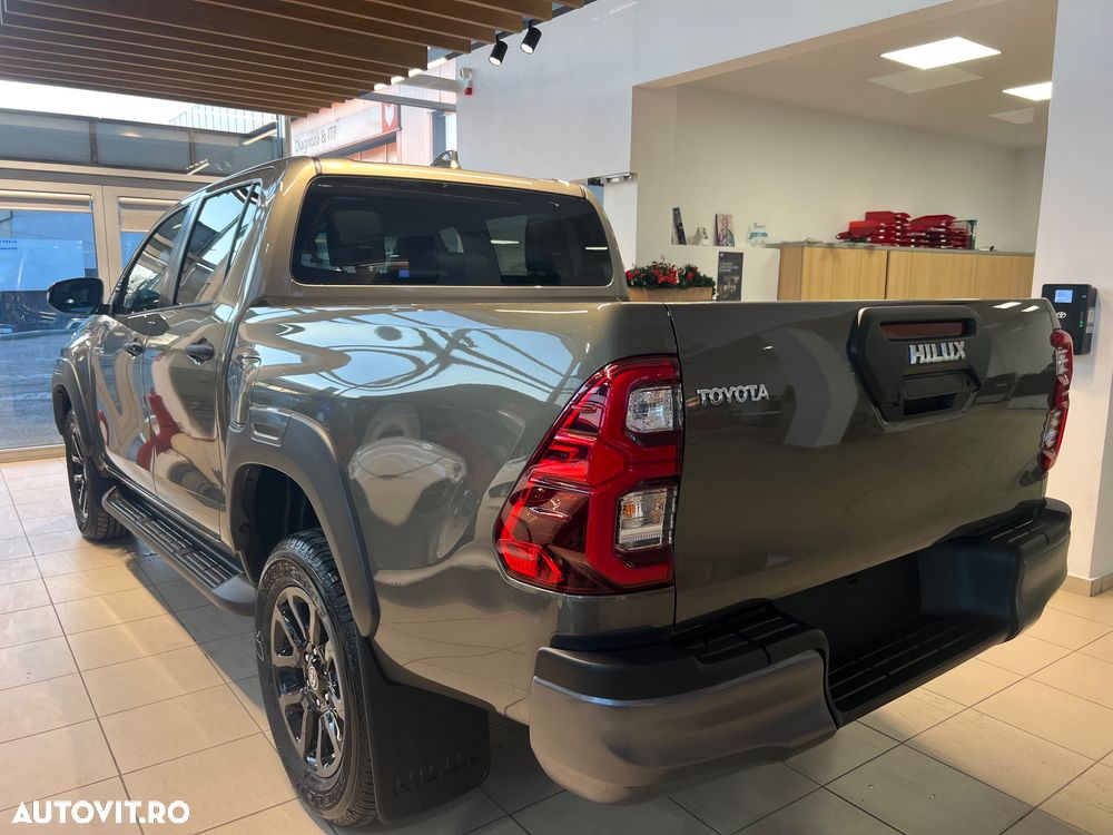 Toyota Hilux 2.8D 204CP 4x4 Double Cab AT MHEV Invincible - 5