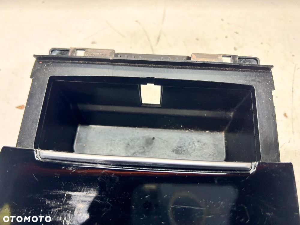 POPIELNICZKA PRZÓD AUDI A6 C7 4G0863273 4PK 1/26 - 6
