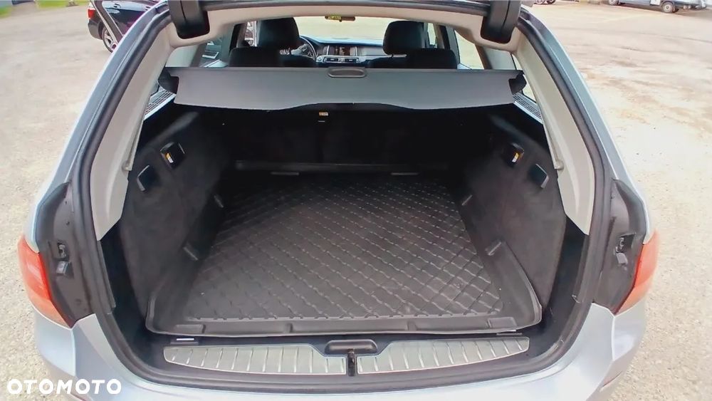 BMW Seria 5 518d - 9