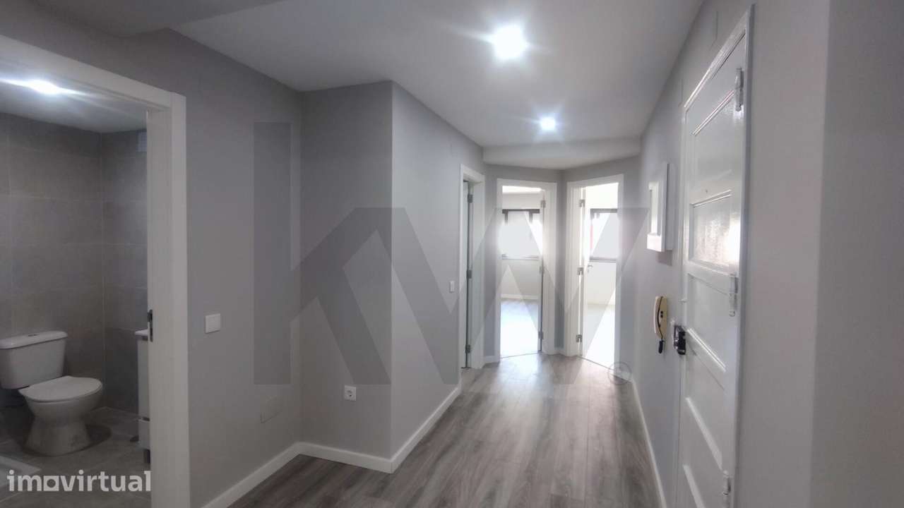 ✨ T3 Renovado na Moita – Espaço, Conforto e Localização Central ✨ - Grande imagem: 2/15