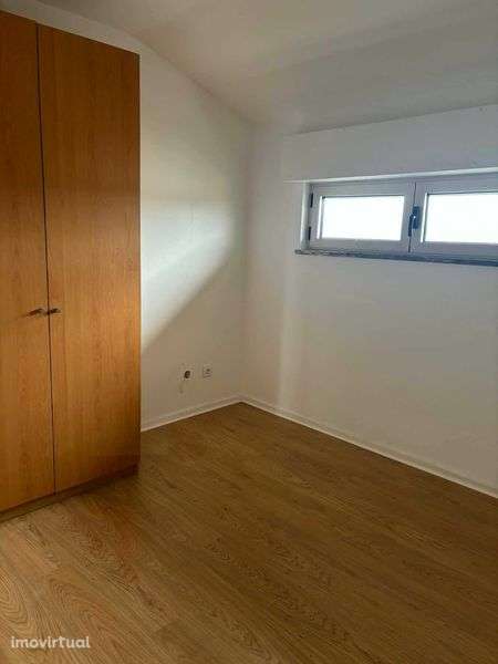 Arrenda-se apartamento - Grande imagem: 2/12