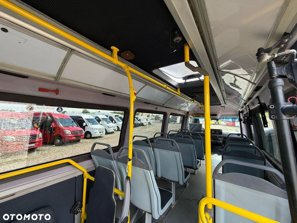 Mercedes-Benz Sprinter 519 - 8