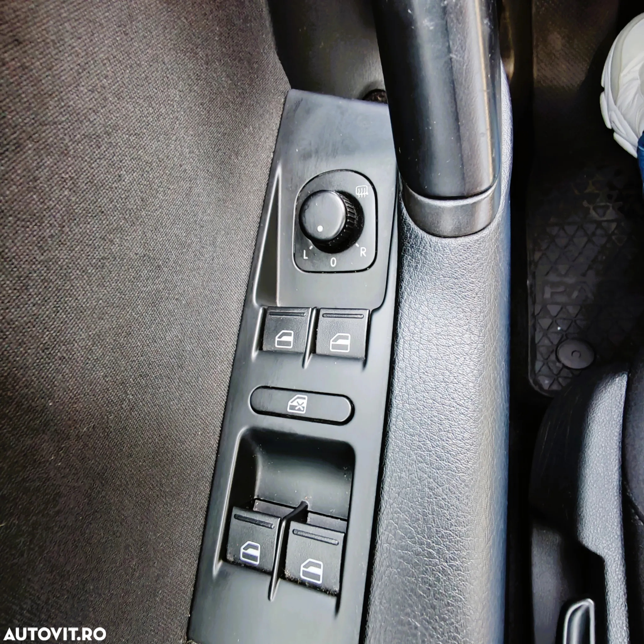 Volkswagen Passat - 11