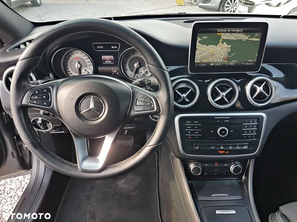 Mercedes-Benz CLA 200 7G-DCT AMG Line - 20