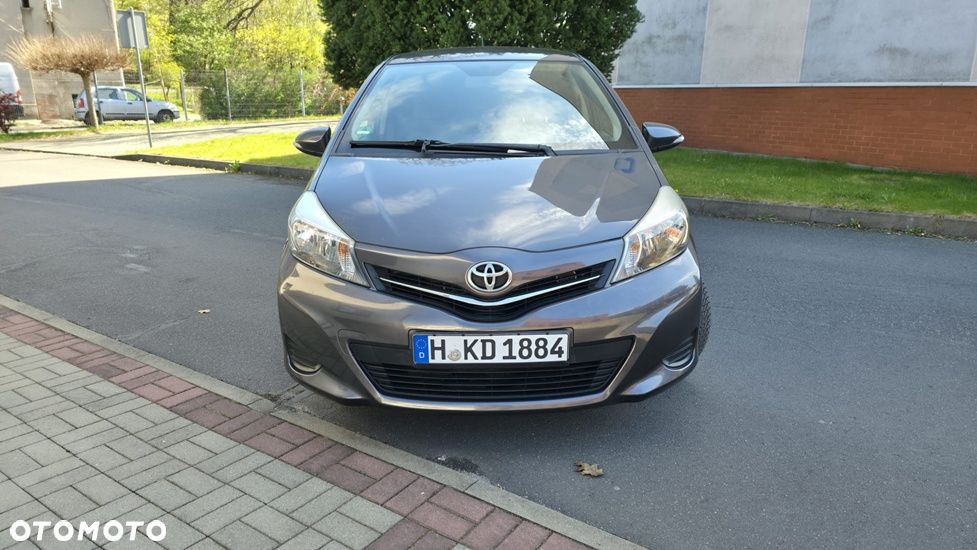 Toyota Yaris 1.33 Premium - 8
