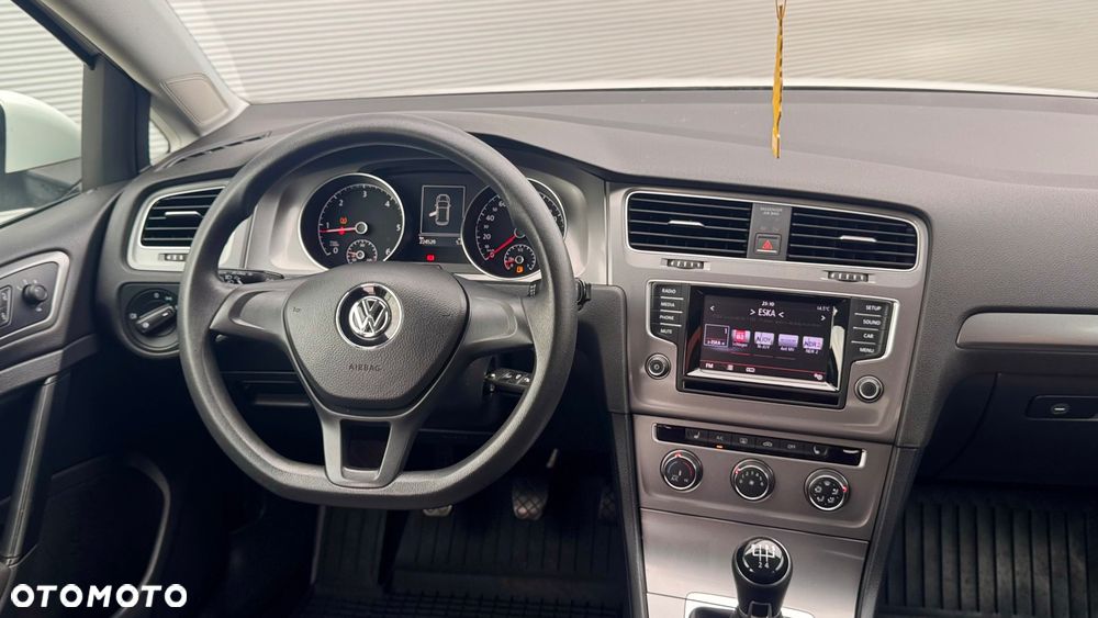 Volkswagen Golf 1.6 TDI BlueMotion Comfortline - 29