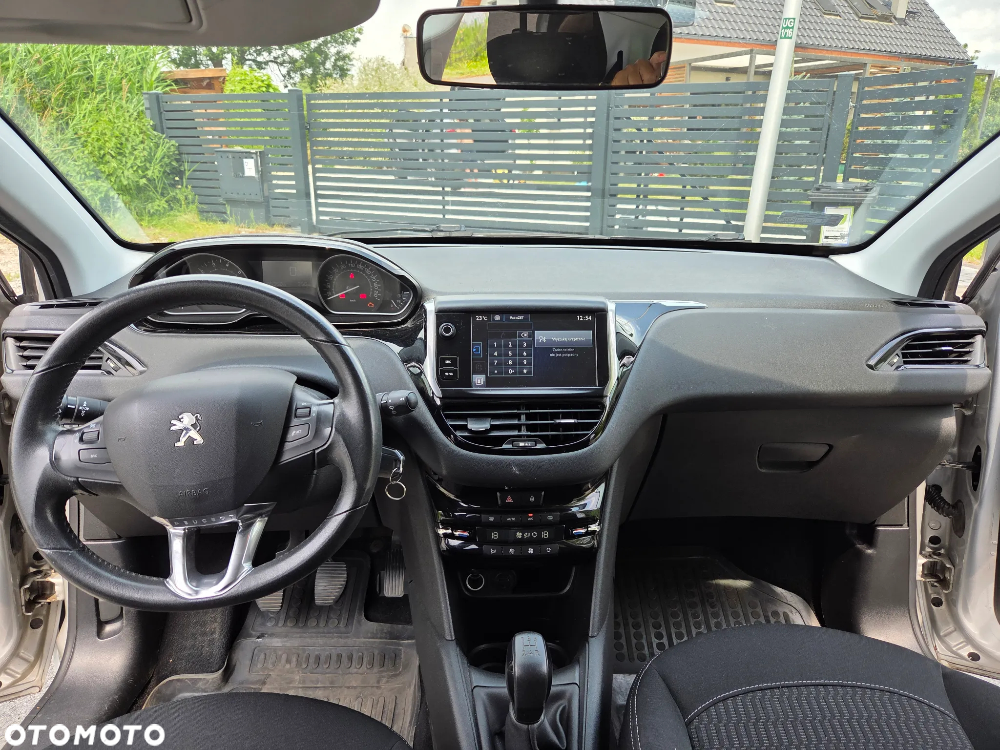Peugeot 208 1.2 PureTech Active - 12