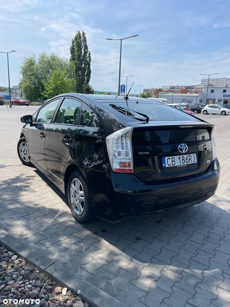 Toyota Prius - 4