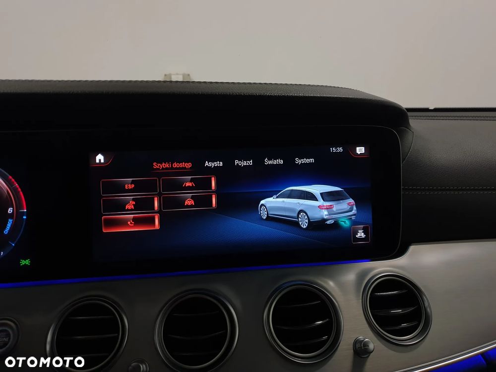 Mercedes-Benz Klasa E 300 de 4Matic 9G-TRONIC AMG Line - 22