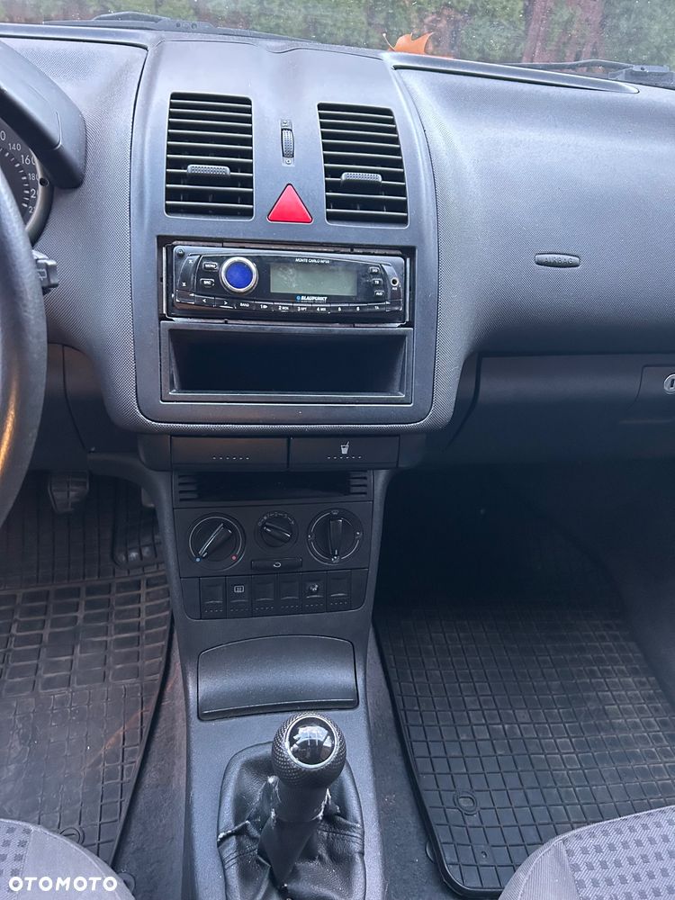 Volkswagen Polo 1.4 Comfortline - 6