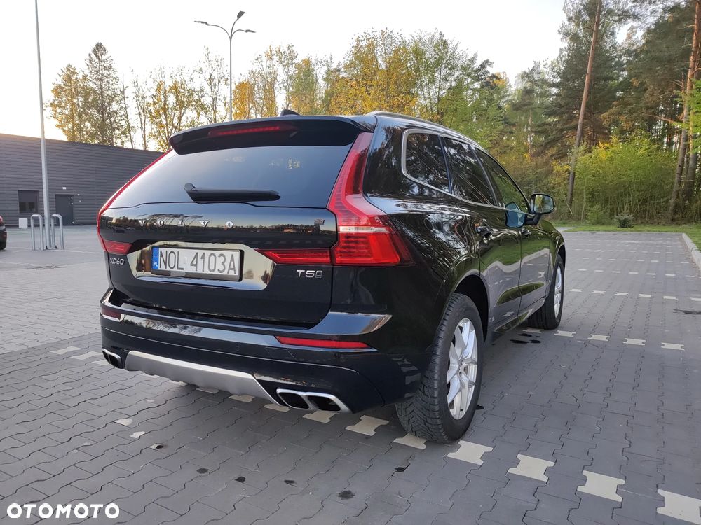 Volvo XC 60 T5 AWD Momentum - 5