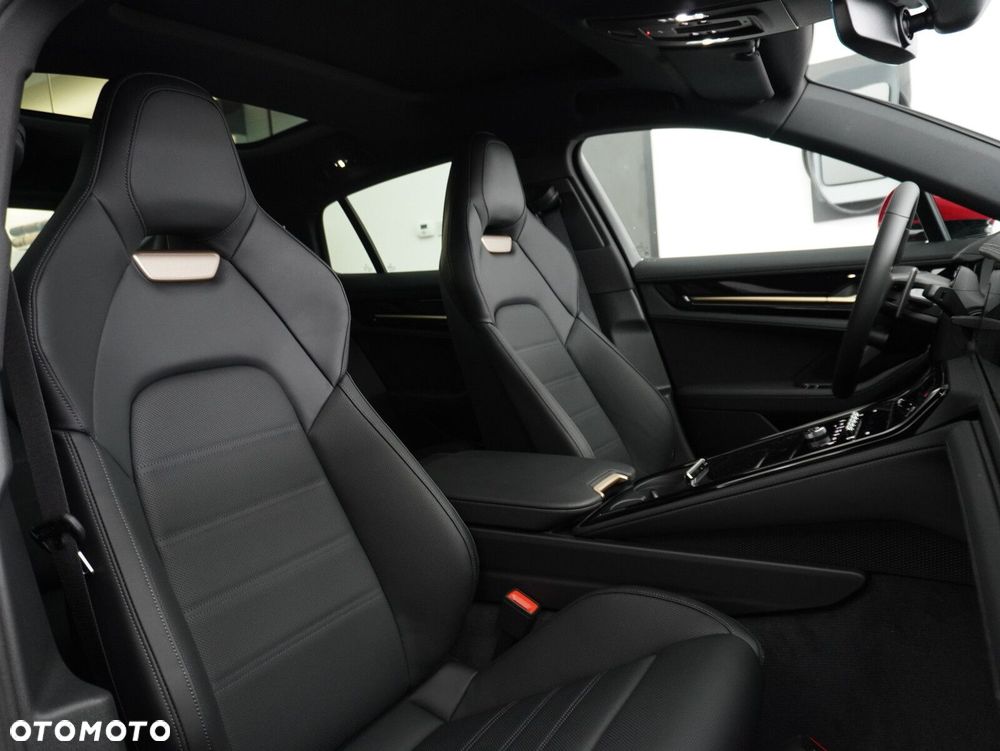 Porsche Panamera 4 - 31