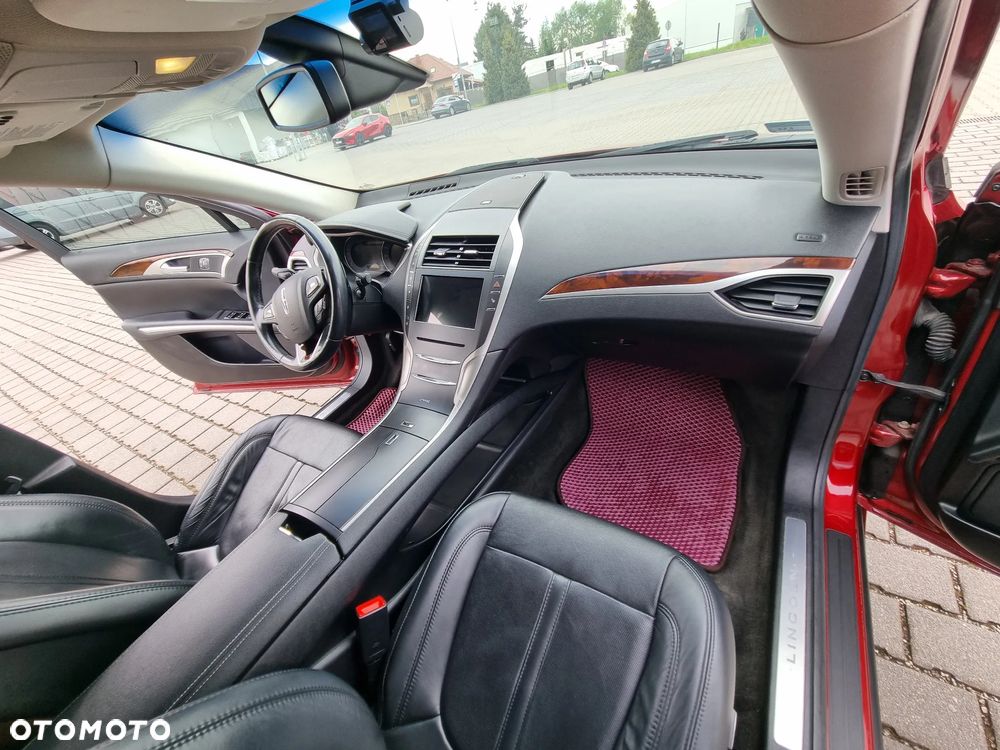 Lincoln MKZ - 11