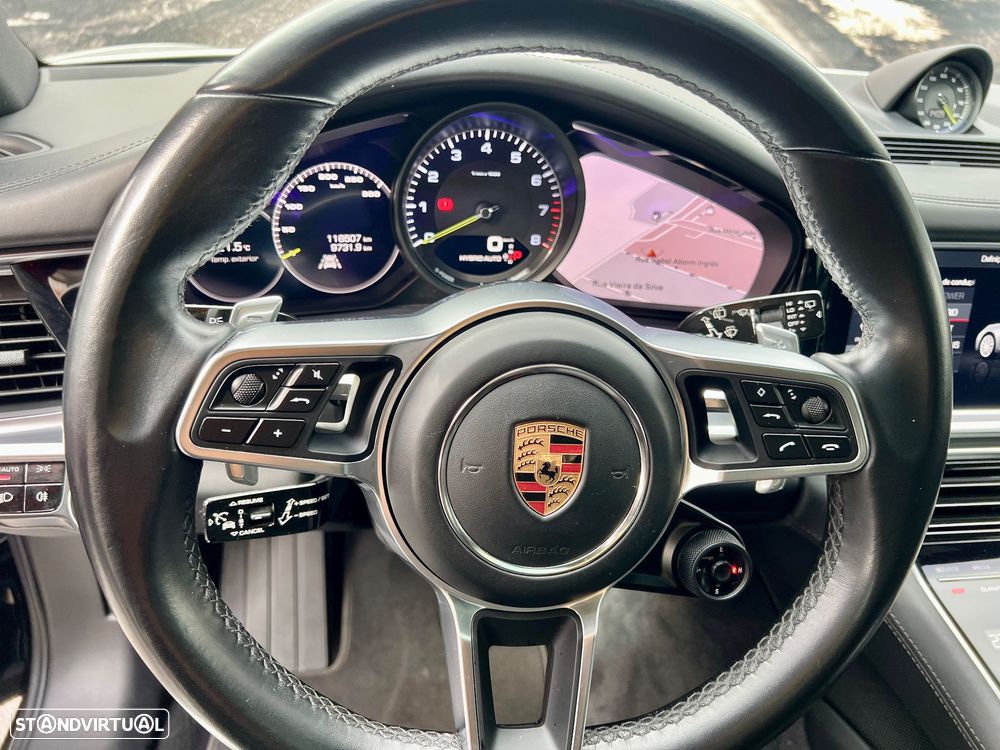 Porsche Panamera Sport Turismo 4 E-Hybrid - 11