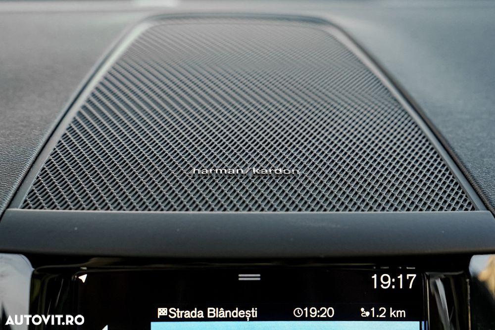 Volvo XC 60 T6 AWD Recharge Geartronic RDesign - 35