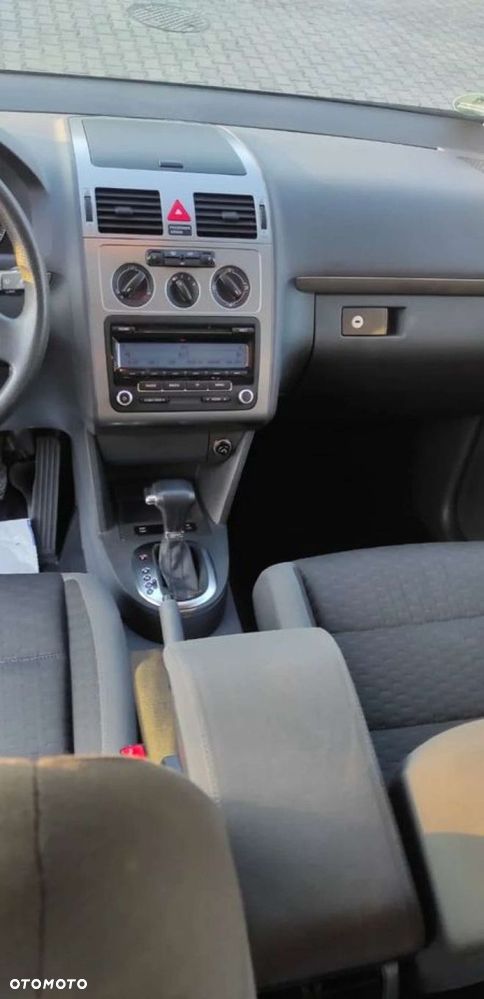 Volkswagen Touran 2.0 TDI DPF DSG STYLE - 8