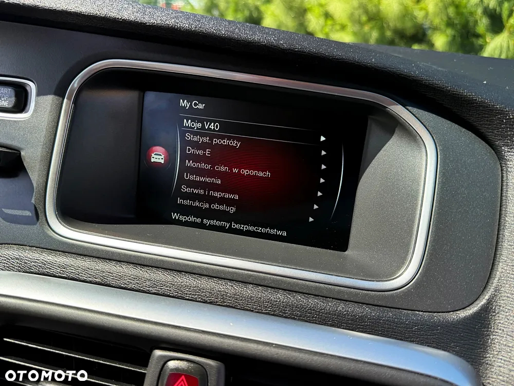 Volvo V40 D2 Momentum - 35