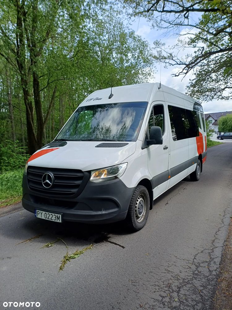 Mercedes-Benz Sprinter - 1