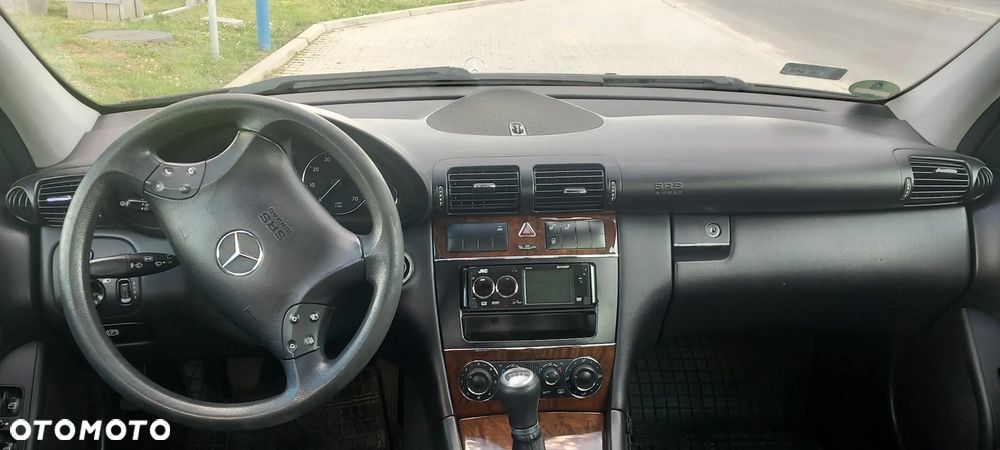 Mercedes-Benz Klasa C 180 Kompressor Classic - 20