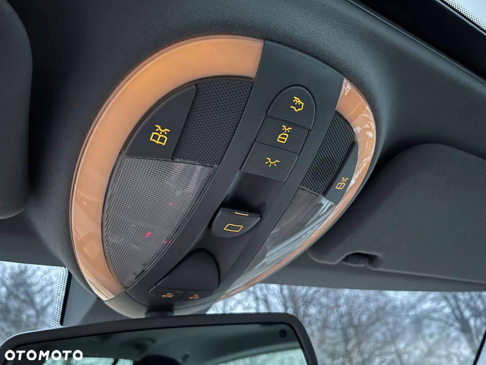 Mercedes-Benz Klasa E 320 T Elegance - 30