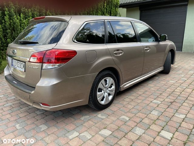 Subaru Legacy - 13